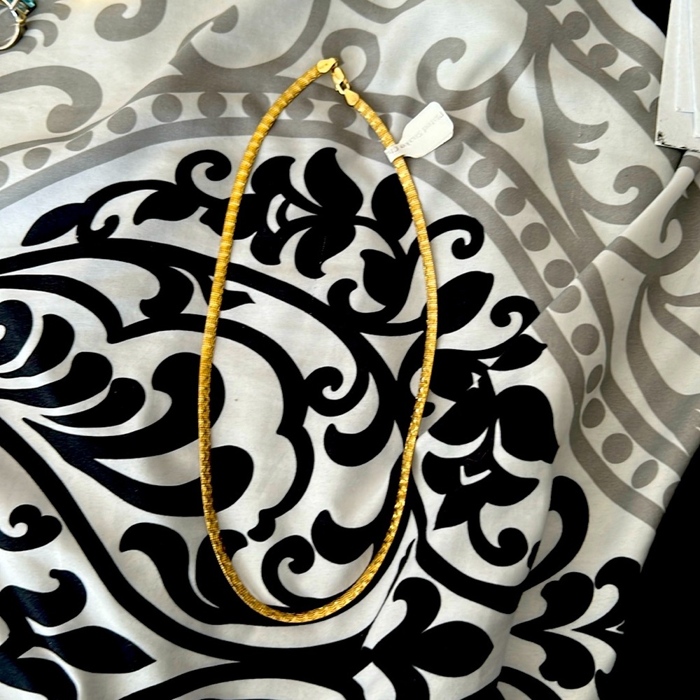 Sterling Silver Gold Plated chain. 18in long made in Italy